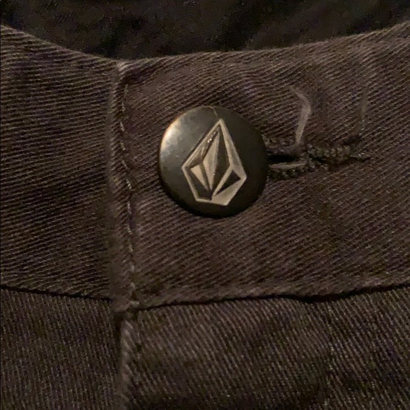 Volcom Shorts - Picture 2 of 4